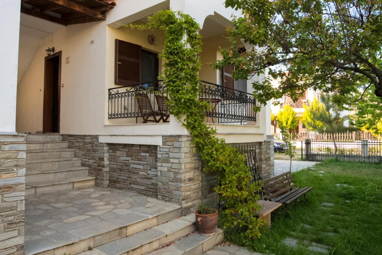 Seasidelongo Houses 1 Min From The Beach Of Nikiti Экстерьер фото