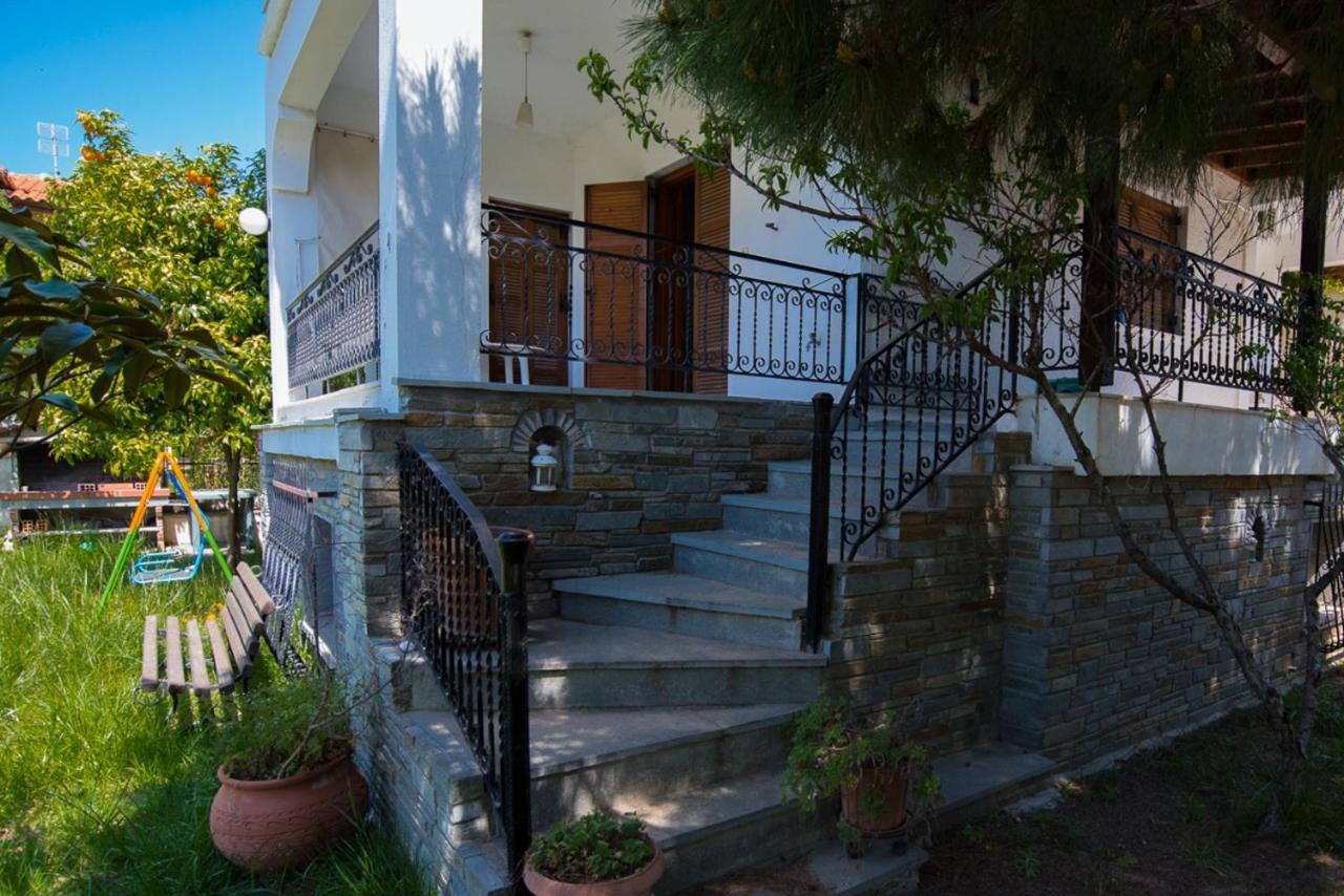 Seasidelongo Houses 1 Min From The Beach Of Nikiti Экстерьер фото