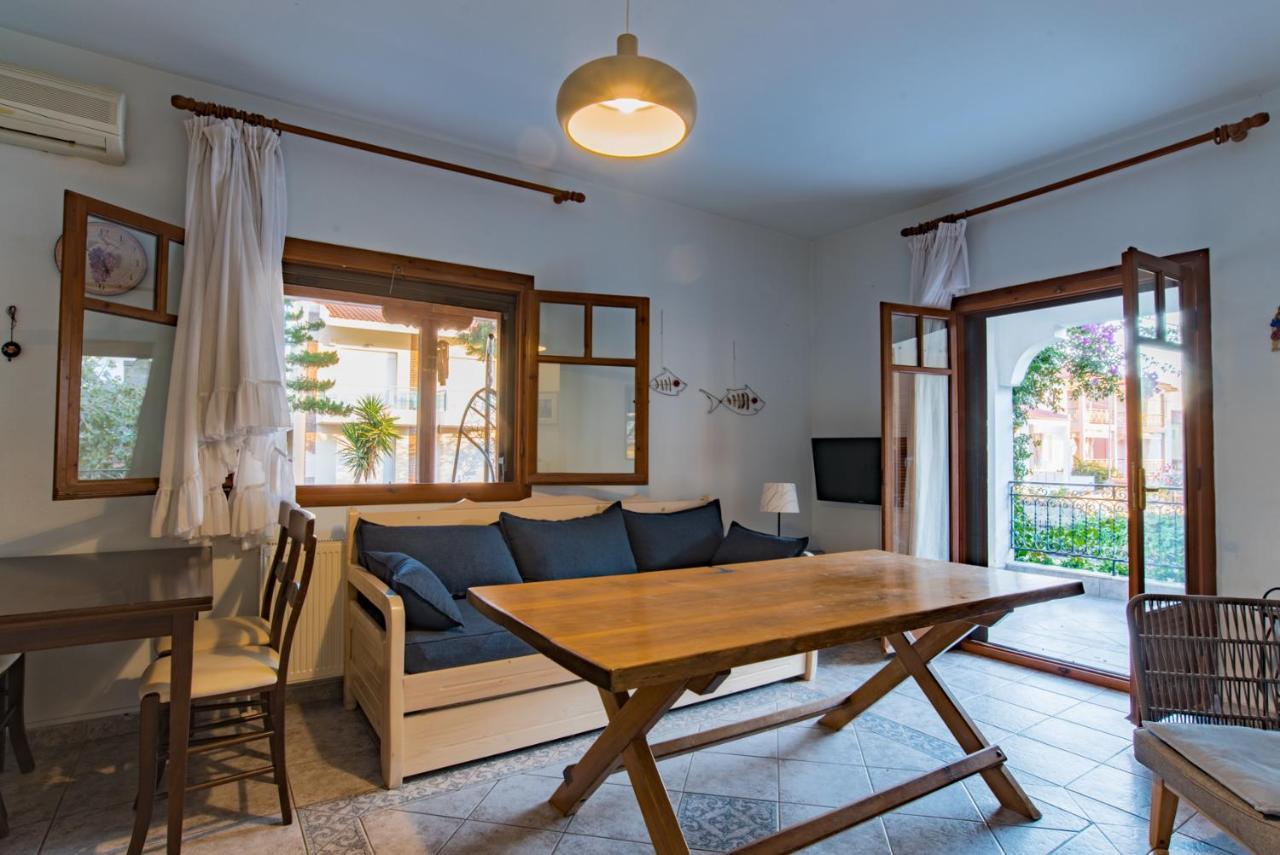 Seasidelongo Houses 1 Min From The Beach Of Nikiti Экстерьер фото